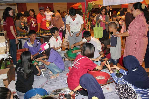 งานวันเด็ก ในแนวคิด “เด็กไทยรักษ์ไทย ก้าวทันนวัตกรรมอาเซียน”